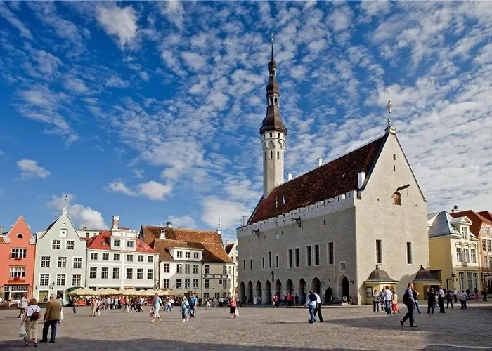 Lux Apartment Town Hall Square View