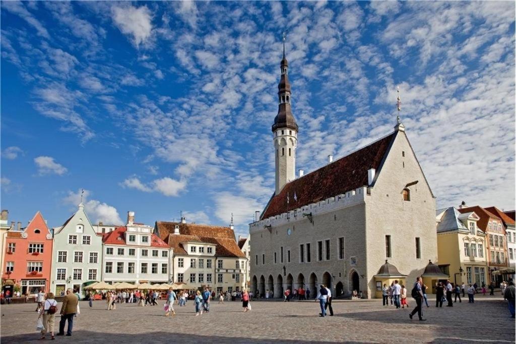 Lux Town Hall Square View Lägenhet *